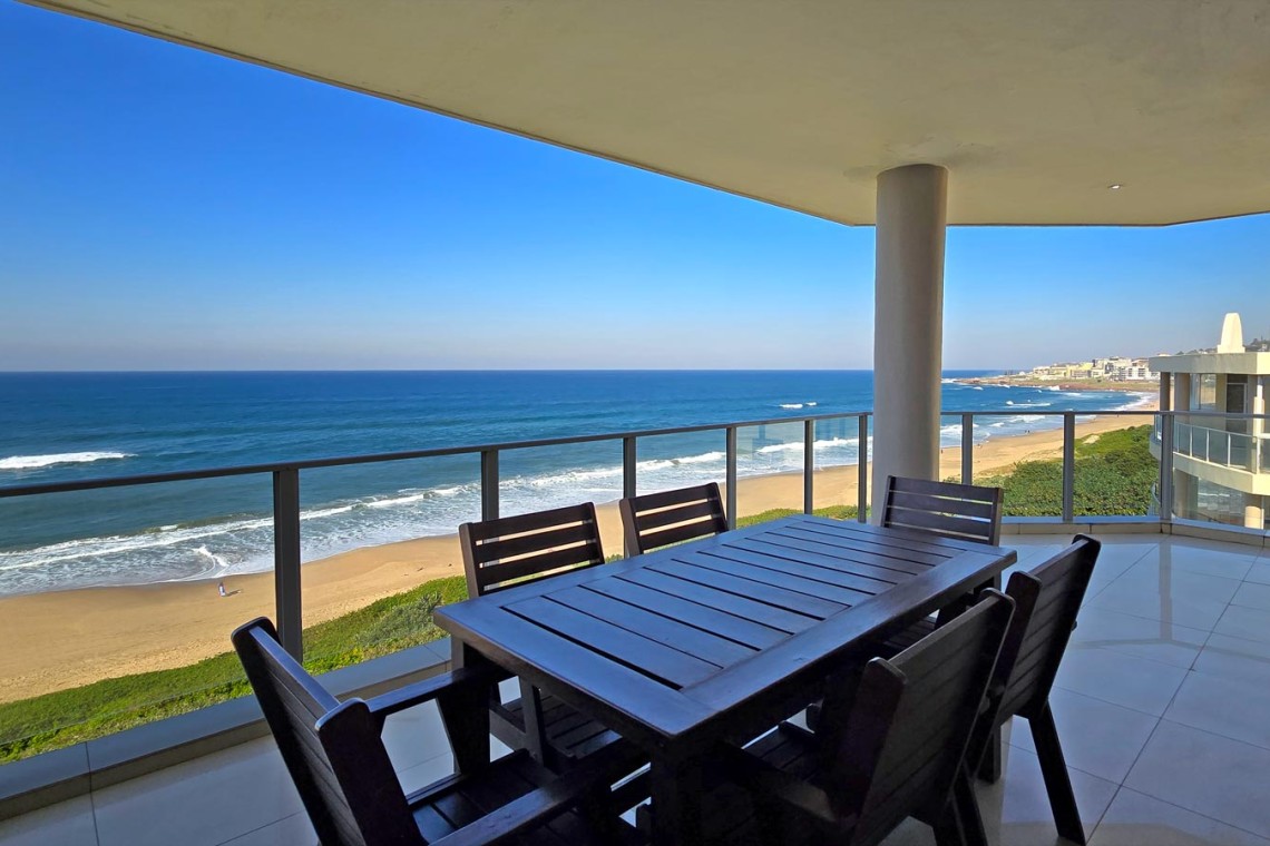 Lucien Sands 601 is a self-catering penthouse on the beach in Manaba on the South Coast of KwaZulu Natal with a 180 degree panoramic breaker sea view - Happy Holiday Homes