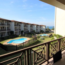 Topanga 34 is an air conditioned luxury 4 sleeper apartment in Uvongo, South Coast of KwaZulu Natal