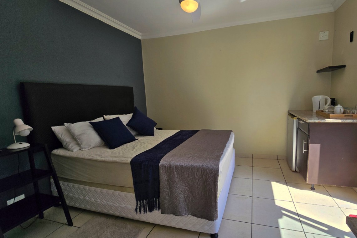 Frant@C is a 5 bedroom, 10 sleeper South Coast holiday house near Ramsgate Ski-boat Club in Ramsgate KwaZulu Natal, South Africa.