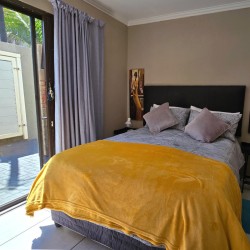 Frant@C is a 5 bedroom, 10 sleeper South Coast holiday house near Ramsgate Ski-boat Club in Ramsgate KwaZulu Natal, South Africa.