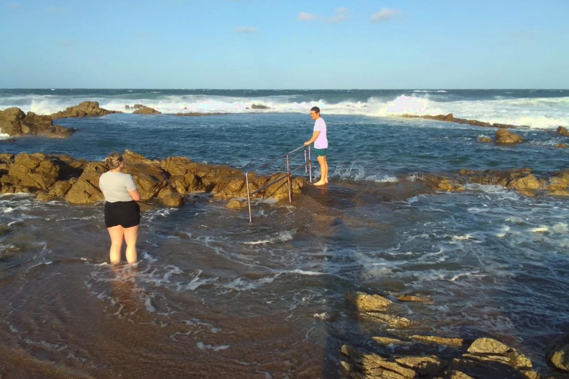 Banana Beach Club F1, a self-catering ground-floor studio in Melville on the Hibiscus Coast, located 50m from the beach, ideal for a small family holiday.