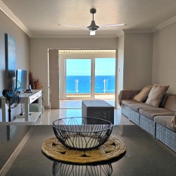 Aqua Surf 9 is a 6 Sleeper holiday apartment on the South Coast , this holiday home in Manaba with a 180° sea view is near a family-friendly Blue Flag beach.