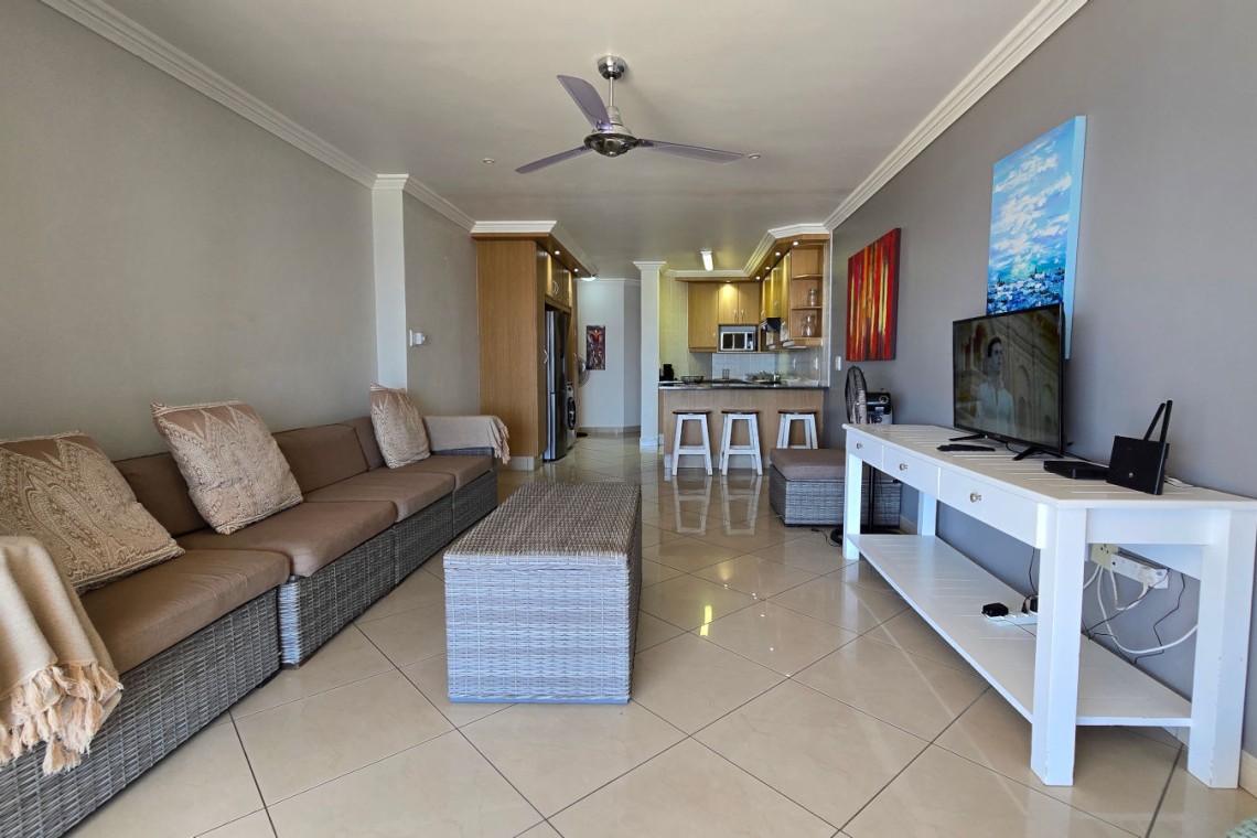 Aqua Surf 9 is a 6 Sleeper holiday apartment on the South Coast , this holiday home in Manaba with a 180° sea view is near a family-friendly Blue Flag beach.