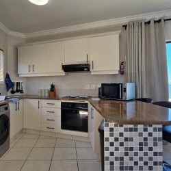 Topanga 71 is an exquisite self-catering apartment in Uvongo, an elegant South Coast holiday accommodation & an ideal family rental for a memorable KwaZulu-Natal getaway.