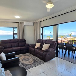 Topanga 71 is an exquisite self-catering apartment in Uvongo, an elegant South Coast holiday accommodation & an ideal family rental for a memorable KwaZulu-Natal getaway.