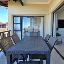 Topanga 71 is an exquisite self-catering apartment in Uvongo, an elegant South Coast holiday accommodation & an ideal family rental for a memorable KwaZulu-Natal getaway.