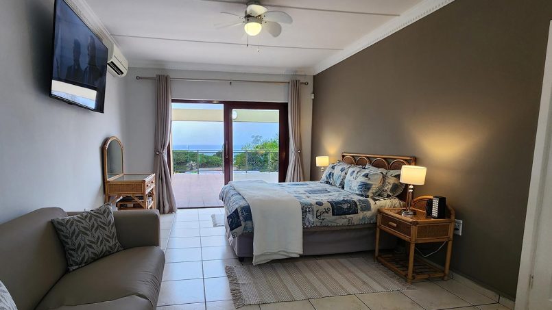 Main bedroom at King’s Cottage Shelly Beach family holiday home
