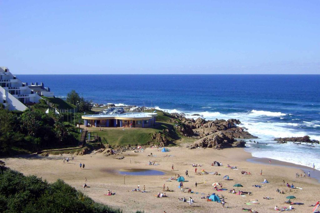 Manaba is a seaside town on the South Coast of KwaZulu Natal in South Africa with stunning self-catering accommodation.