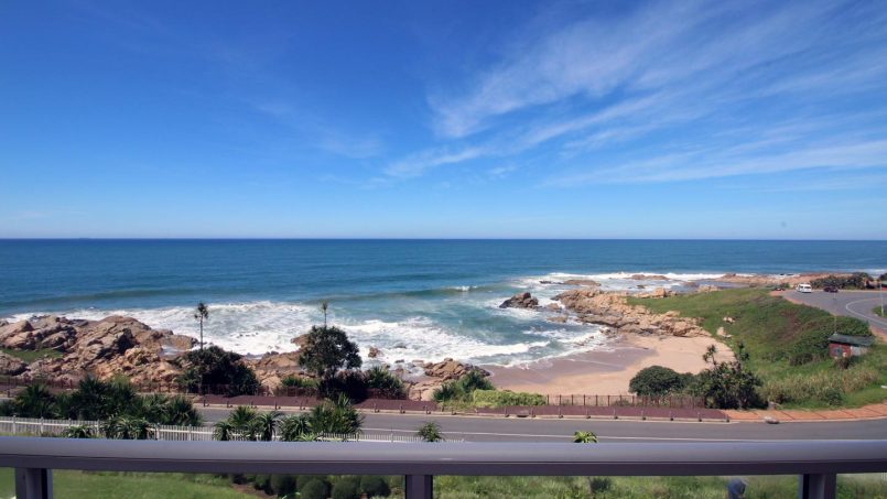 On the Margate seafront South Coast of KZN is Balooga 8. A 7 sleeper lovely seaviews - 2nd Bedroom - Happy Holiday Homes