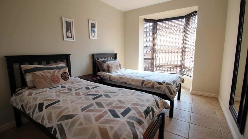 Third bedroom with twin beds at Le Touessrok 32 Ramsgate.