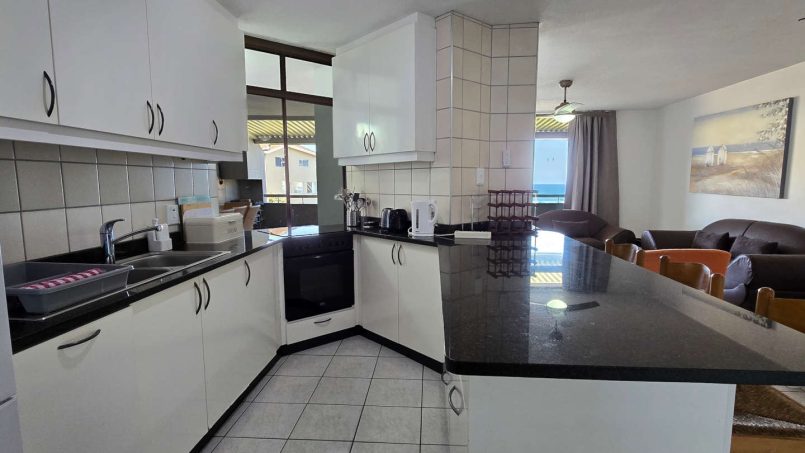 Chardonnay Cabanas 2 is an 8 sleeper, self-catering, seafront holiday home on Uvongo Main Beach.