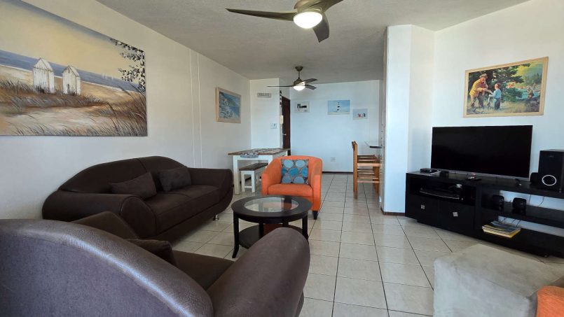 Chardonnay Cabanas 2 is an 8 sleeper, self-catering, seafront holiday home on Uvongo Main Beach.