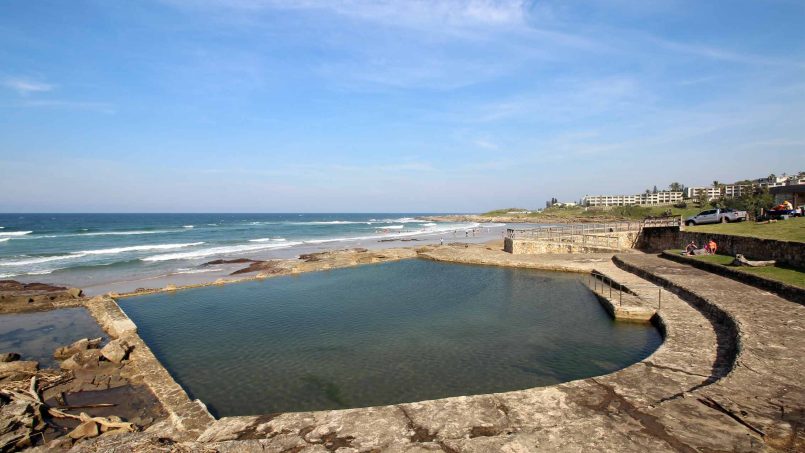 Chardonnay Cabanas 2 is an 8 sleeper, self-catering, seafront holiday home on Uvongo Main Beach.