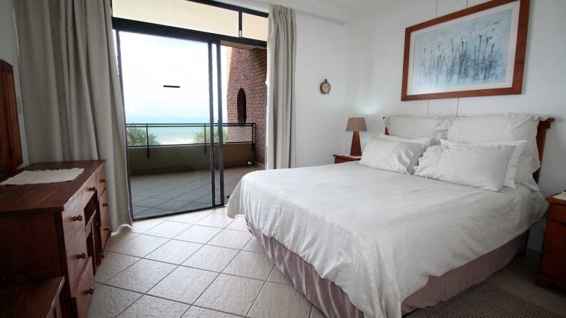 Self-catering holiday home for Easter, July, December or Long weekends in Uvongo on the South Coast of KZN, South Africa - Summer Rocks 8