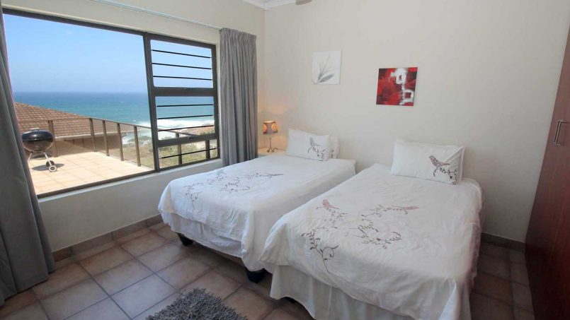 Castaro Beach Lodge - 4 Bedroom 8 sleeper self-catering holiday house in Ramsgate with solar panels and filtered borehole water - South Coast of KZN.