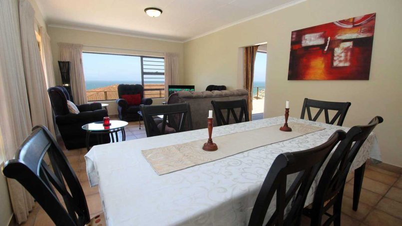 Castaro Beach Lodge - 4 Bedroom 8 sleeper self-catering holiday house in Ramsgate with solar panels and filtered borehole water - South Coast of KZN.