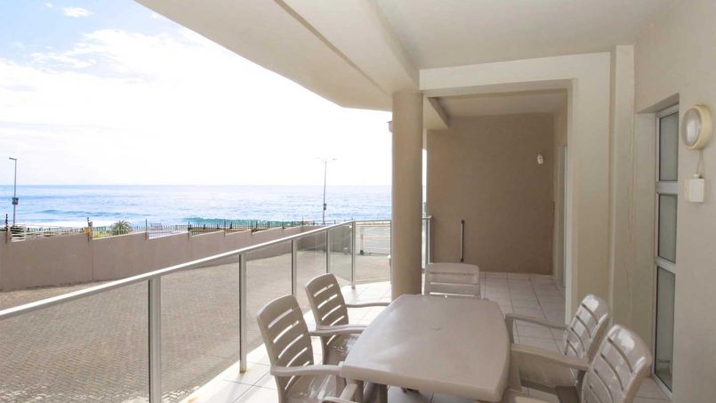 On the seafront at the Margate Pier, Dolphin View 103 is a short stroll into the coastal town of Margate town on the South Coast of KwaZulu Natal.