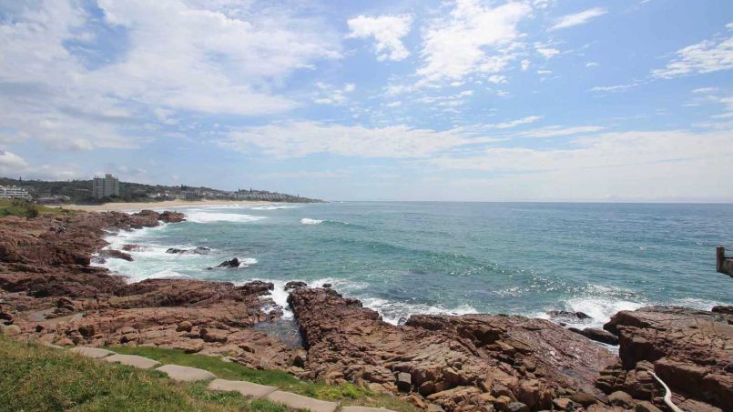 On the seafront at the Margate Pier, Dolphin View 103 is a short stroll into the coastal town of Margate town on the South Coast of KwaZulu Natal.