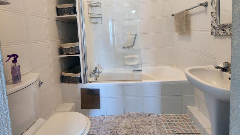 Don Juan 2 En suite Bathroom - Family Apartment Margate