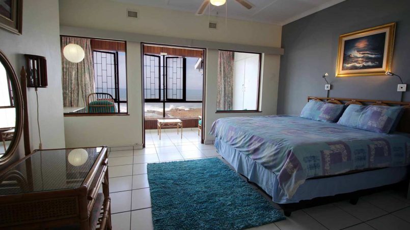 Self-catering holiday duplex in Manaba Beach on the South Coast of KZN - Carrick a Rede 3
