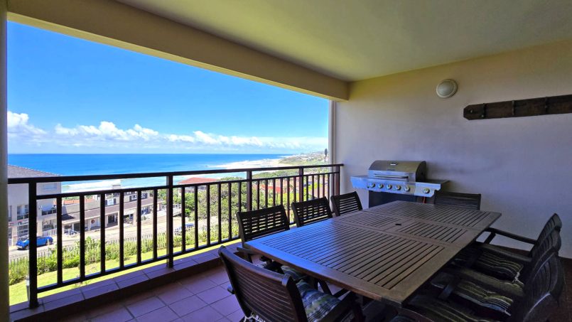 Stay at Kuta Beach 17 Ramsgate, a stunning 4-bedroom, 8-sleeper self-catering holiday apartment KZN with sea views, Wi-Fi, pool, and Smart TV.