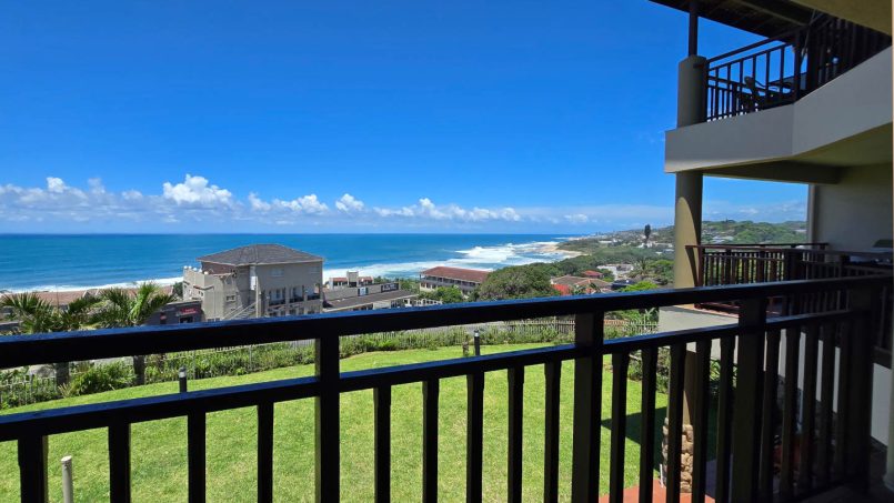 Stay at Kuta Beach 17 Ramsgate, a stunning 4-bedroom, 8-sleeper self-catering holiday apartment KZN with sea views, Wi-Fi, pool, and Smart TV.