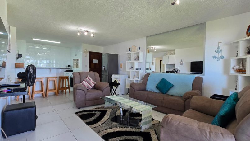 Laguna la Crete 102 in Uvongo is a holiday rental beachfront apartment offering self-catering family-friendly holiday accommodation on the South Coast of KwaZulu Natal