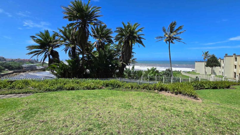 Laguna la Crete 102 in Uvongo is a holiday rental beachfront apartment offering self-catering family-friendly holiday accommodation on the South Coast of KwaZulu Natal