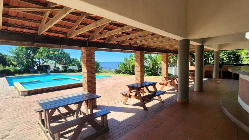 Laguna la Crete 102 in Uvongo is a holiday rental beachfront apartment offering self-catering family-friendly holiday accommodation on the South Coast of KwaZulu Natal