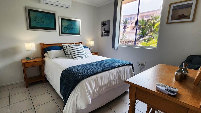 The second bedroom with a double bed in Octavia 7 penthouse