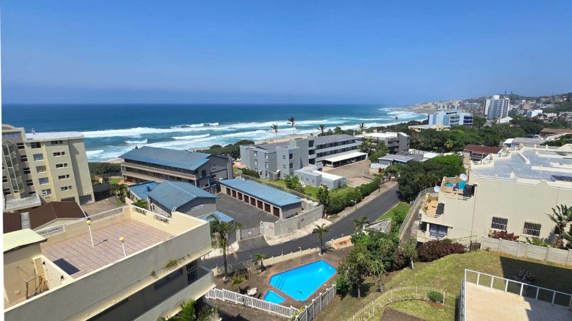 Sea view over swimming pool from fourth-floor Saint Tropez 401