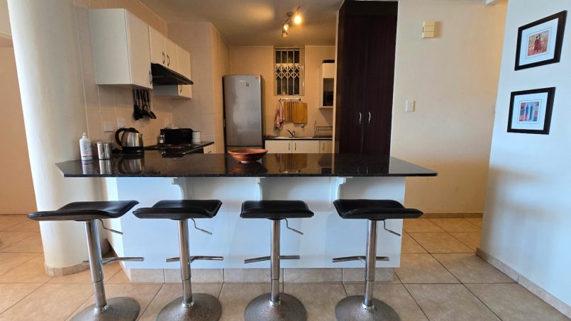 Santorini 102 B is a beautifully furnished self-catering holiday apartment in Margate, accommodating up to 6 guests. It offers stunning sea views and is ideal for couples and families seeking a relaxing getaway on the South Coast.