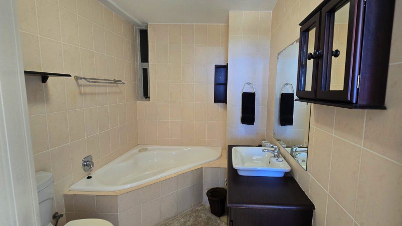 Santorini 102 B is a beautifully furnished self-catering holiday apartment in Margate, accommodating up to 6 guests. It offers stunning sea views and is ideal for couples and families seeking a relaxing getaway on the South Coast.