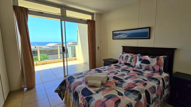 Santorini 102 B is a beautifully furnished self-catering holiday apartment in Margate, accommodating up to 6 guests. It offers stunning sea views and is ideal for couples and families seeking a relaxing getaway on the South Coast.