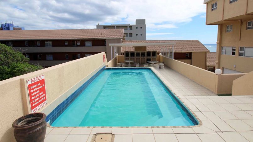 Margate self-catering holiday apartment overlooking the Margate Pier - Mahe 13 sleep 6.