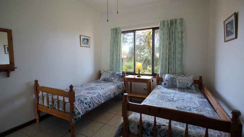 Shelly Strand 30 is on the seafront in the coastal town of Shelly Beach on the South Coast of KwaZulu Natal.