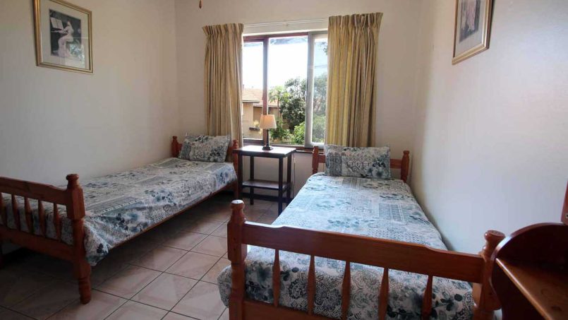 Shelly Strand 30 is on the seafront in the coastal town of Shelly Beach on the South Coast of KwaZulu Natal.