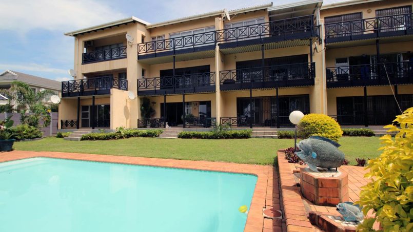 Enjoy your self-catering holiday in Shelly Palms 6 on the beach in Shelly Beach on the South Coast KZN.