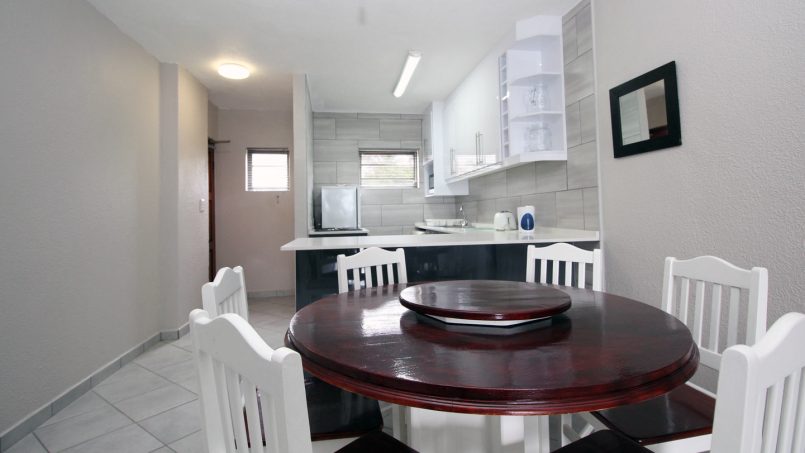 Enjoy your self-catering holiday in Shelly Palms 6 on the beach in Shelly Beach on the South Coast KZN.