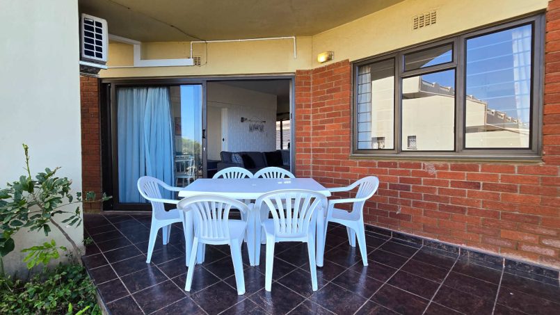 Private patio with built-in braai – Southcoast Seaview @ No 3 Bonamic, Uvongo