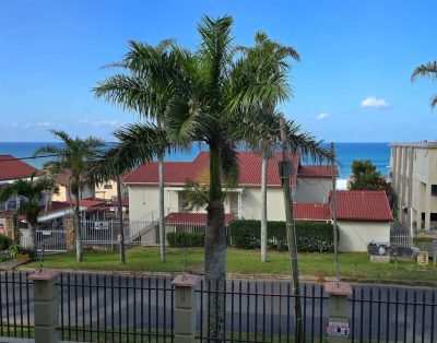 Topanga 25 – Uvongo – Sleeps 6