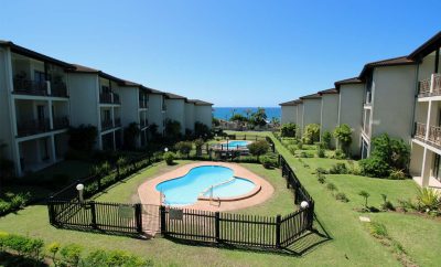 Topanga 36 – Uvongo – Sleeps 6