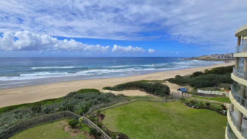 The sea view to Margate beach from Lucien Sands 501 in Manaba.